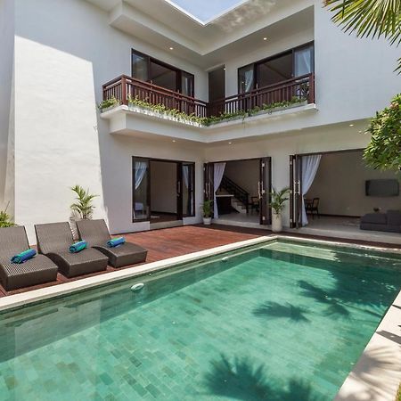 Villa Azura Семиняк Екстериор снимка
