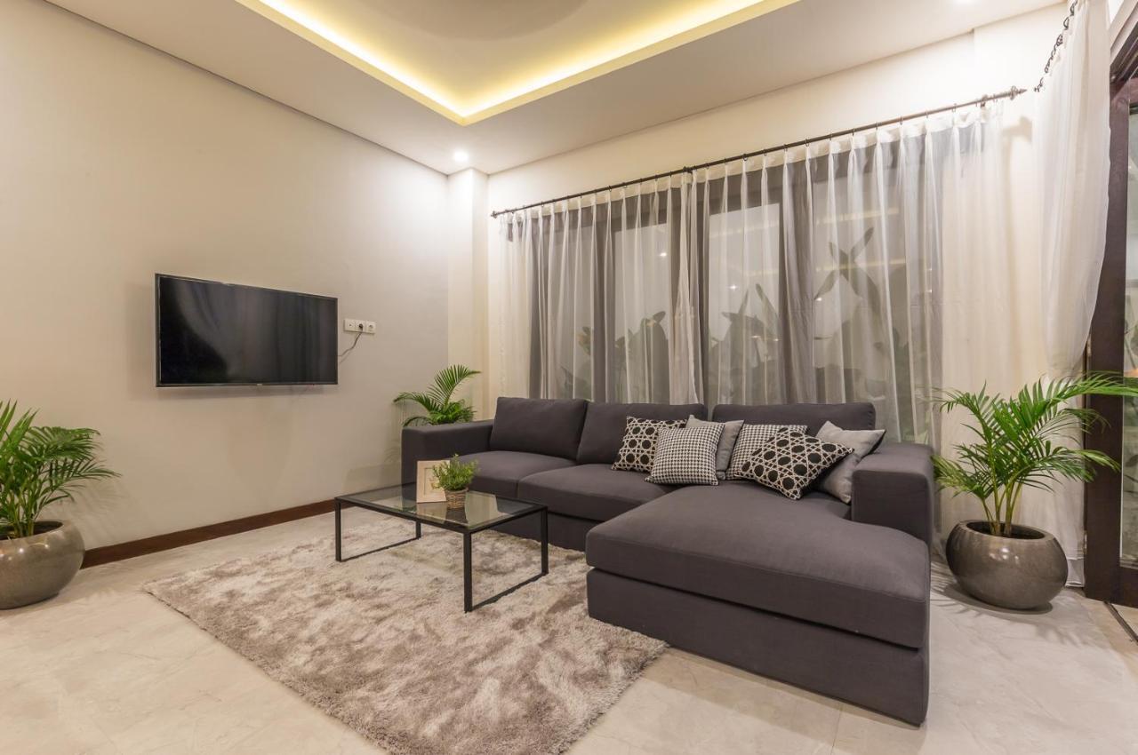 Villa Azura Семиняк Екстериор снимка
